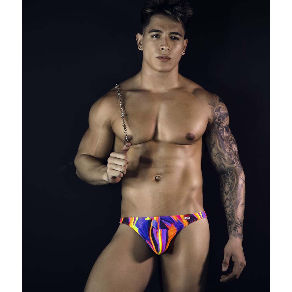 String Pikante Abstract PIK1829